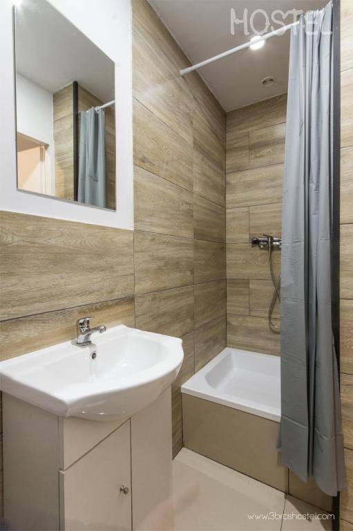 3 Bros' Hostel Cieszyn