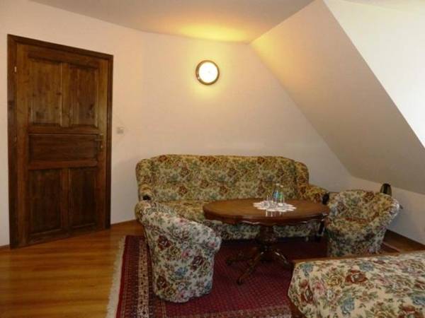 Gościniec Dworski w Ropie