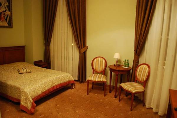 Zespół Pałacowo-Parkowy w Ostromecku