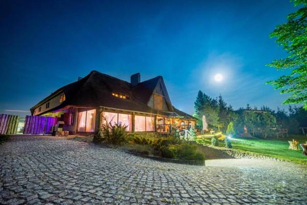 Dom Wypoczynkowy "Pod Strzechą" w Giewartowie