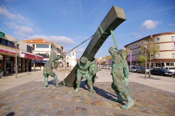 2 bedrooms house with sea view enclosed garden and wifi at Marinhas