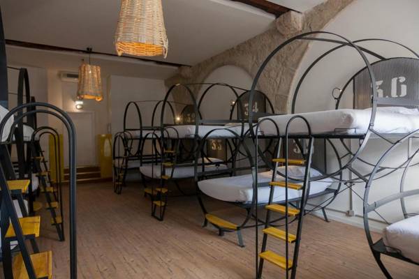 The House of Sandeman - Hostel & Suites