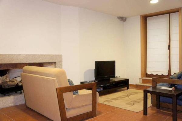 2 bedrooms house with shared pool enclosed garden and wifi at Vieira do Minho