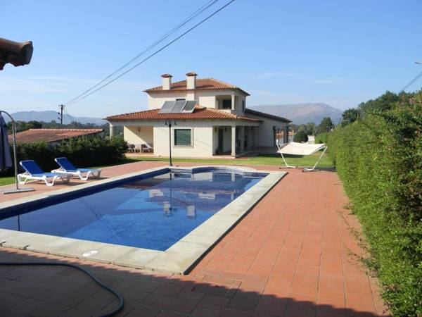 4 bedrooms villa with private pool furnished balcony and wifi at Santa Leocadia de Geraz do Lima