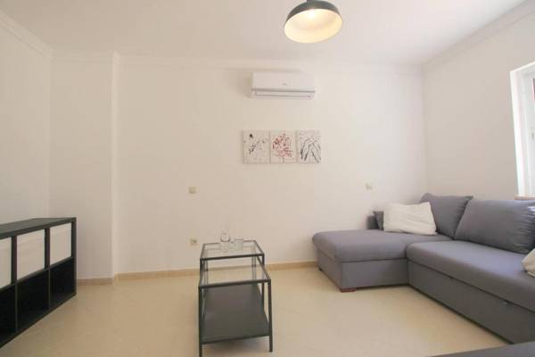 2 Bedroom Apartment 500m From The Beach - Algarve