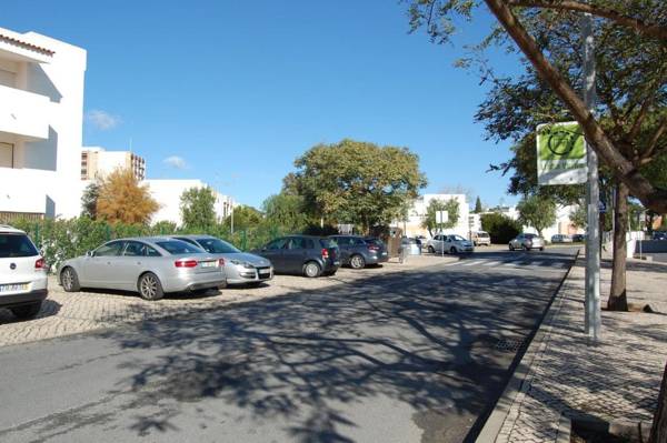 LovelyStay - Green Oasis Villa