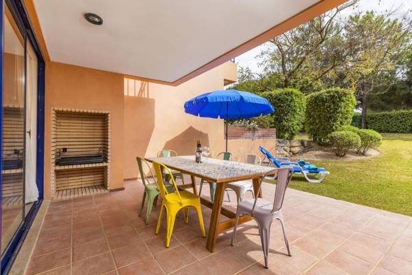 Luxury 2 Bedroom Apartment in Vila Sol Resort