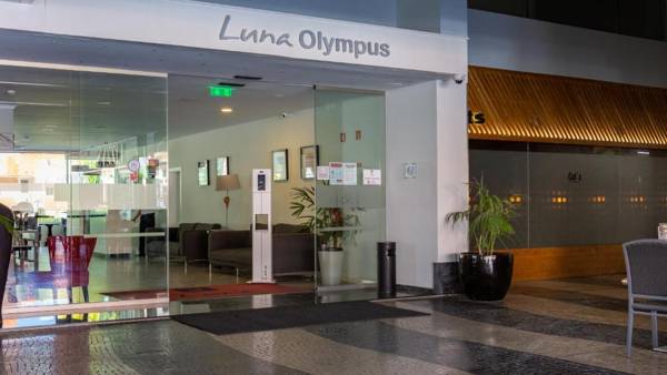 Divine Marina Apartment W/ Pool & Garden by LovelyStay