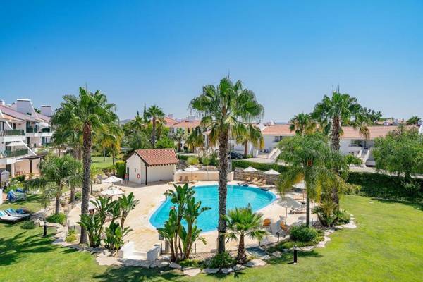 3 Bedroom Apartment in Gated Complex with Pool Vila Sol Resort