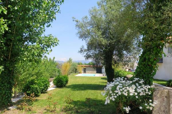 4 bedrooms house with shared pool and enclosed garden at Covelas Povoa de Lanhoso