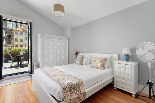 Mouzinho 244 - Porto Houses & Suites