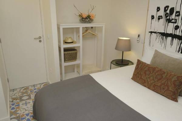 Oporto Wall Apartments