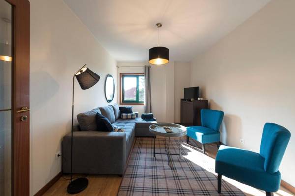 LovelyStay - Homey Feeling Flat w/ Free Parking