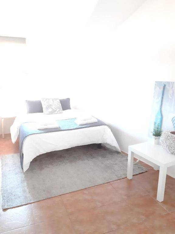 4 bedrooms appartement with city view balcony and wifi at Porto 3 km away from the beach