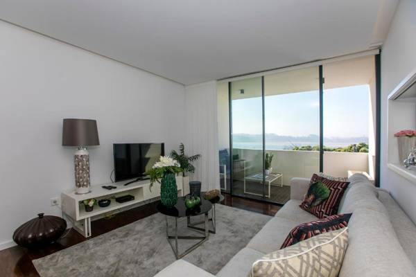 LovelyStay - Luxury 2BR Duplex Apartment in Foz Porto