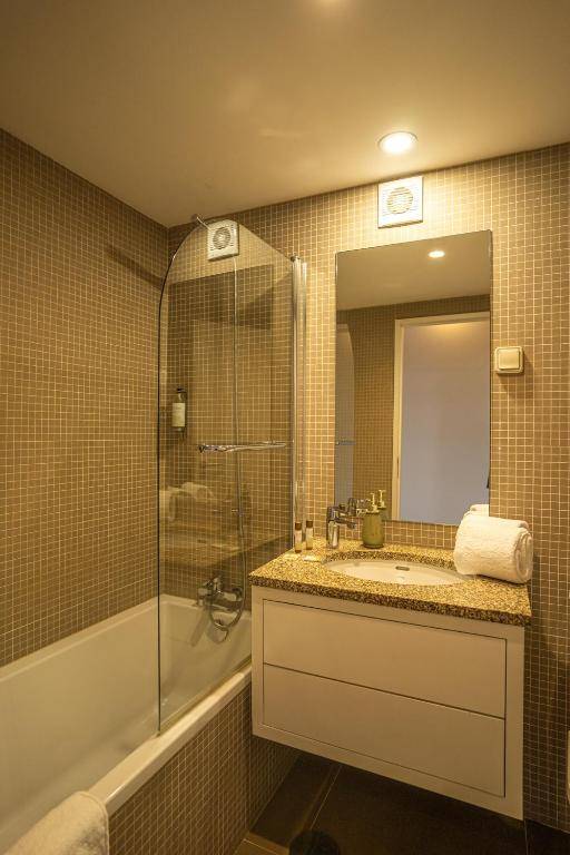 FLORES 36 by YoursPorto