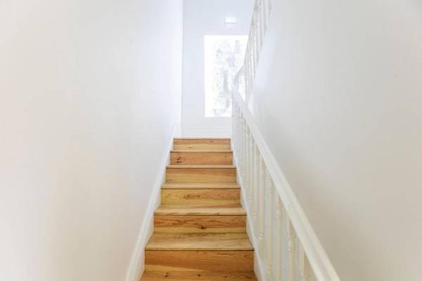 LovelyStay - Cozy 1BR in Santa Catarina w/ Balcony