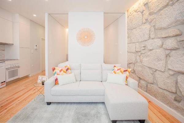 Liiiving in Porto - Aliados Stone Apartment