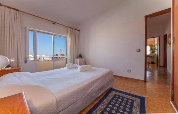 B43 - Spotless Seaview Apartment