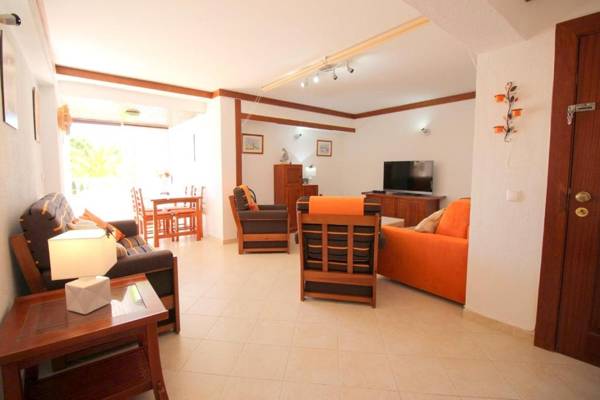 Appt With Large Terrace And Pool - Porches