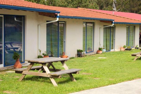 2 bedrooms appartement with shared pool enclosed garden and wifi at Pataias 5 km away from the beach