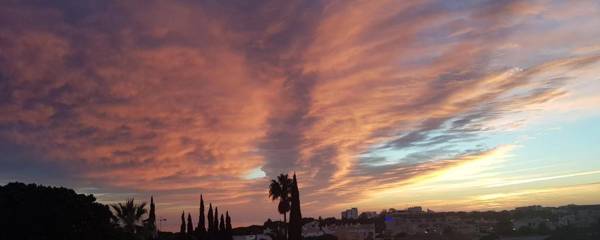 Sunset Villa by Laranjal Rentals