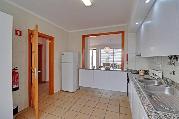 Monte Gordo Downtown by Homing