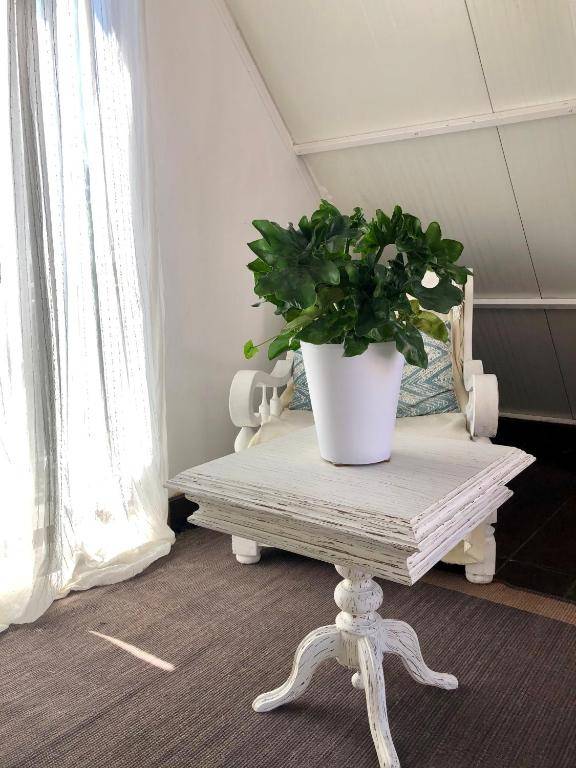 Captivating Studio Apartment in Mexilhoeira Grande