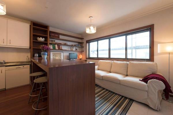 LovelyStay - Charm Beach Apartment by metro station