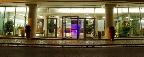 VIP Executive Entrecampos - Hotel & Conference