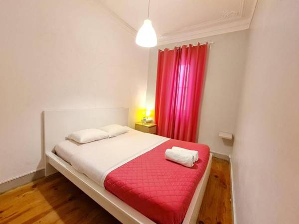 Shangri-La Hostel Anjos