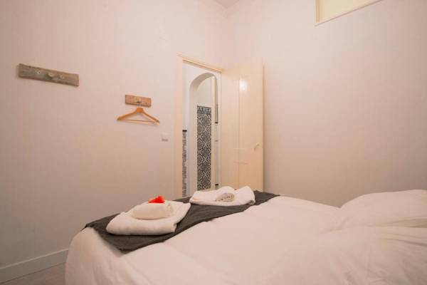 Trendy Alcantara Apartment