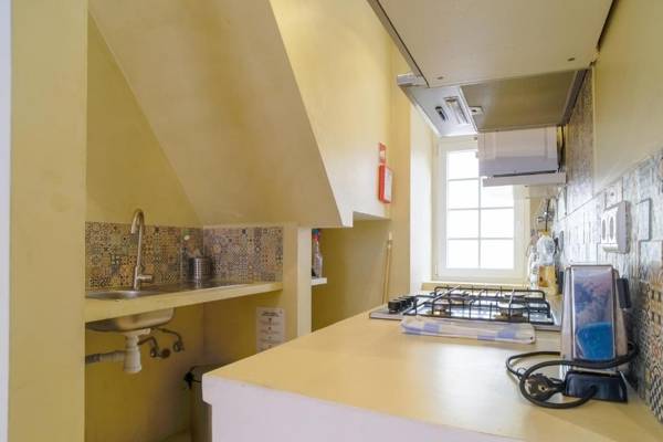 Bright And Sunny Apartment