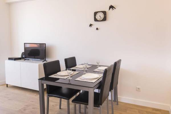 LovelyStay - Light & Comfy Flat