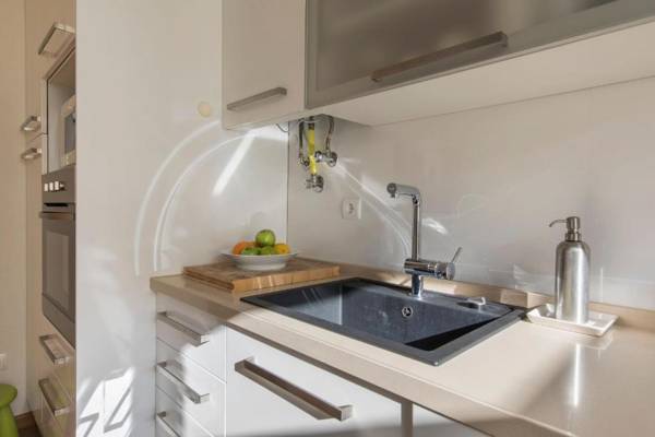 LovelyStay - 2 Bedroom Belem Wonder