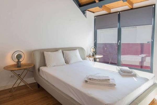 LovelyStay - Stunning Flat with Balcony in Bairro Alto