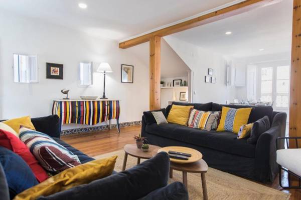 LovelyStay - Bairro Alto Terrace Wonder