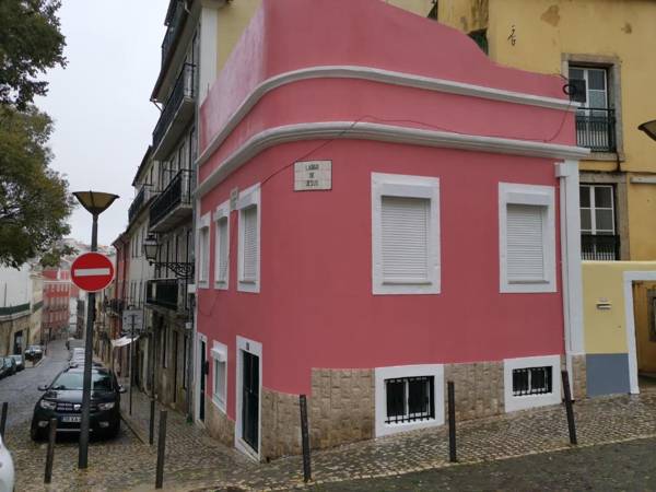 DoBairro Suites at Merces