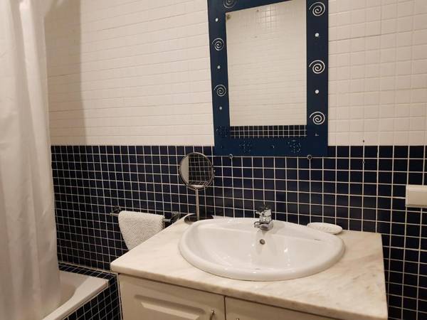 Martim Moniz Charming by Lisbon Village Apartments