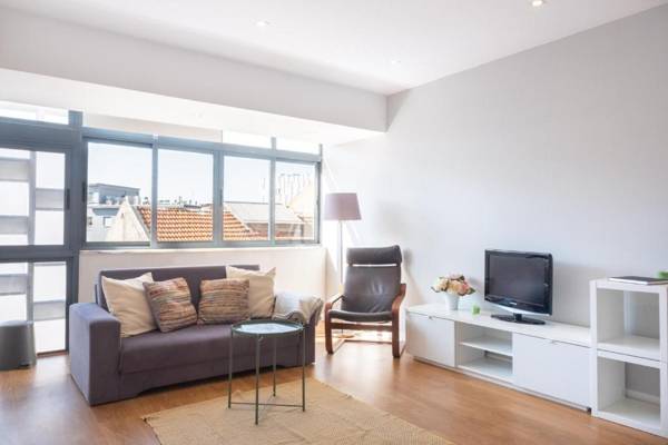 Bright american style in the city center 76 by Lisbonne Collection