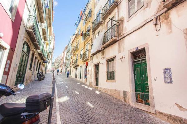 LovelyStay - Cosmopolitan Chiado Apartment