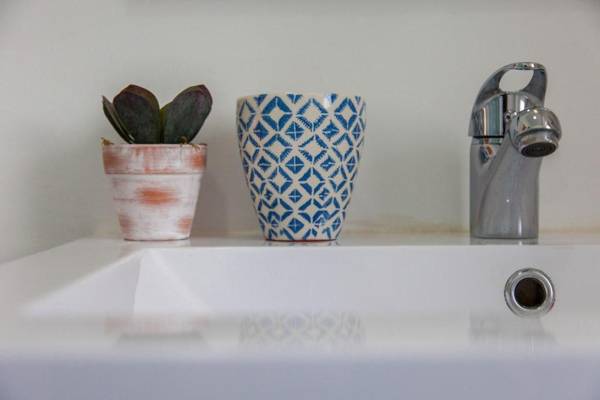 Typical Light Filled Graça Apt By TimeCooler