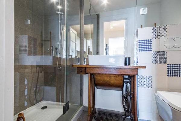 Lisbon Heart Apartments - Yellow Apartment by LovelyStay