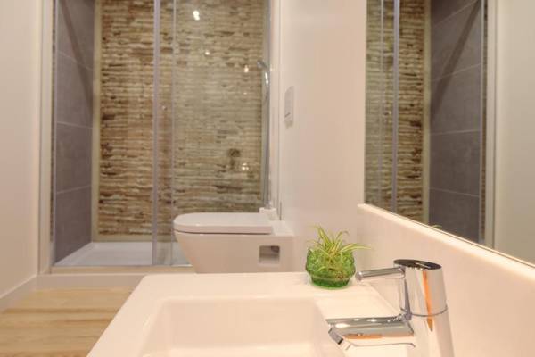 Lisbon Calling Rooms & Studio