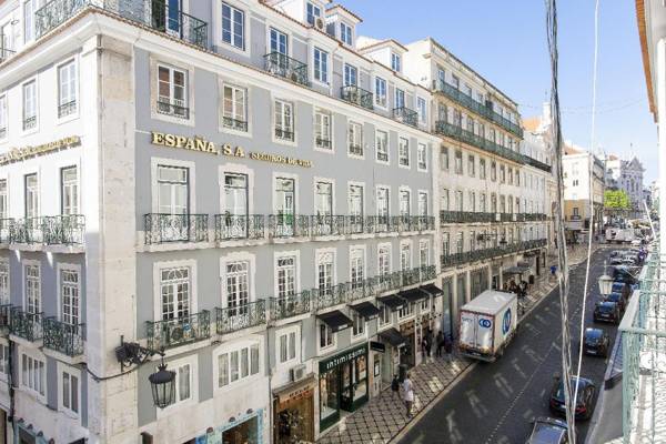 ALTIDO Classic 3BR home w/workspace in Chiado 2mins from Baixa-Chiado subway