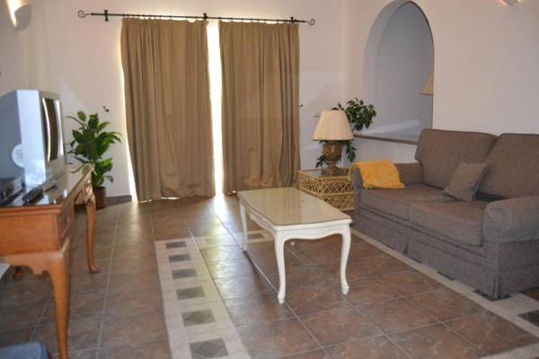 Ocean Club Apartment