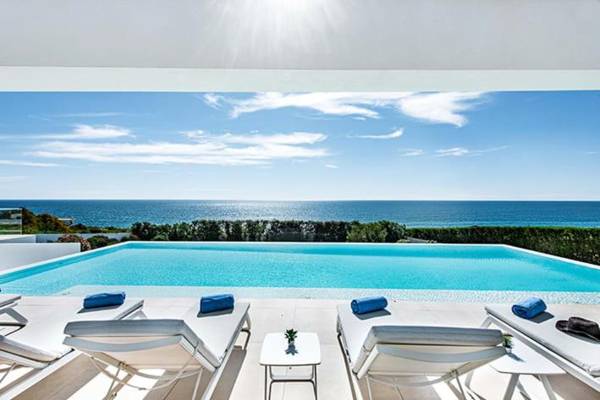 Stunning Luxury Modern Villa Miramar Luxe with all the comforts Sea views
