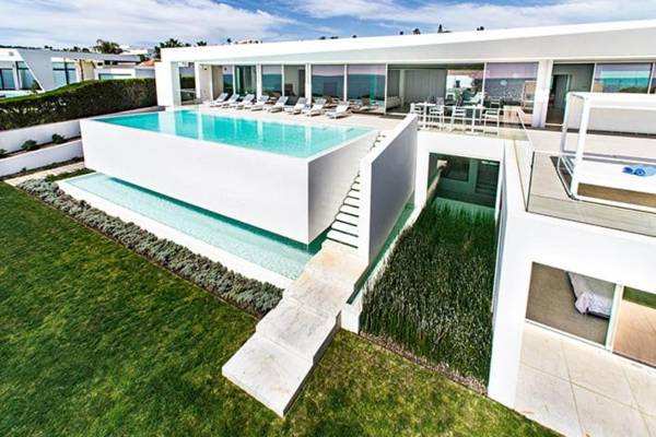 Stunning Luxury Modern Villa Miramar Luxe with all the comforts Sea views