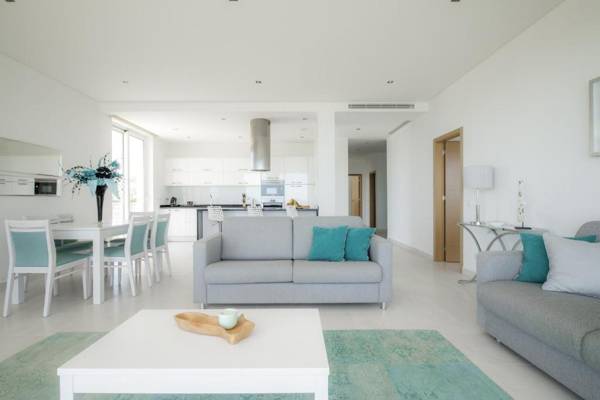 5 Beach View Apartment in Porto de Mos 150 metres from the beach!