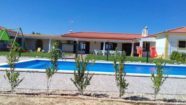 5 bedrooms villa with private pool furnished garden and wifi at Grandola